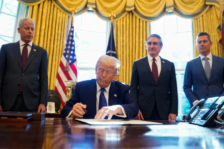 2025-02-14T194534Z_673547872_RC2JUCAPXZIY_RTRMADP_3_USA-TRUMP-1